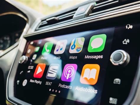 Unlocking the Power of Apple CarPlay with Magic lnk's Advanced Features